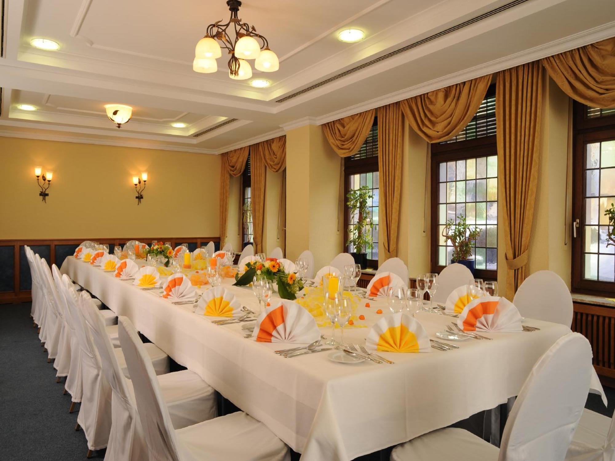 City Partner Hotel Strauss Wurzburg Bagian luar foto