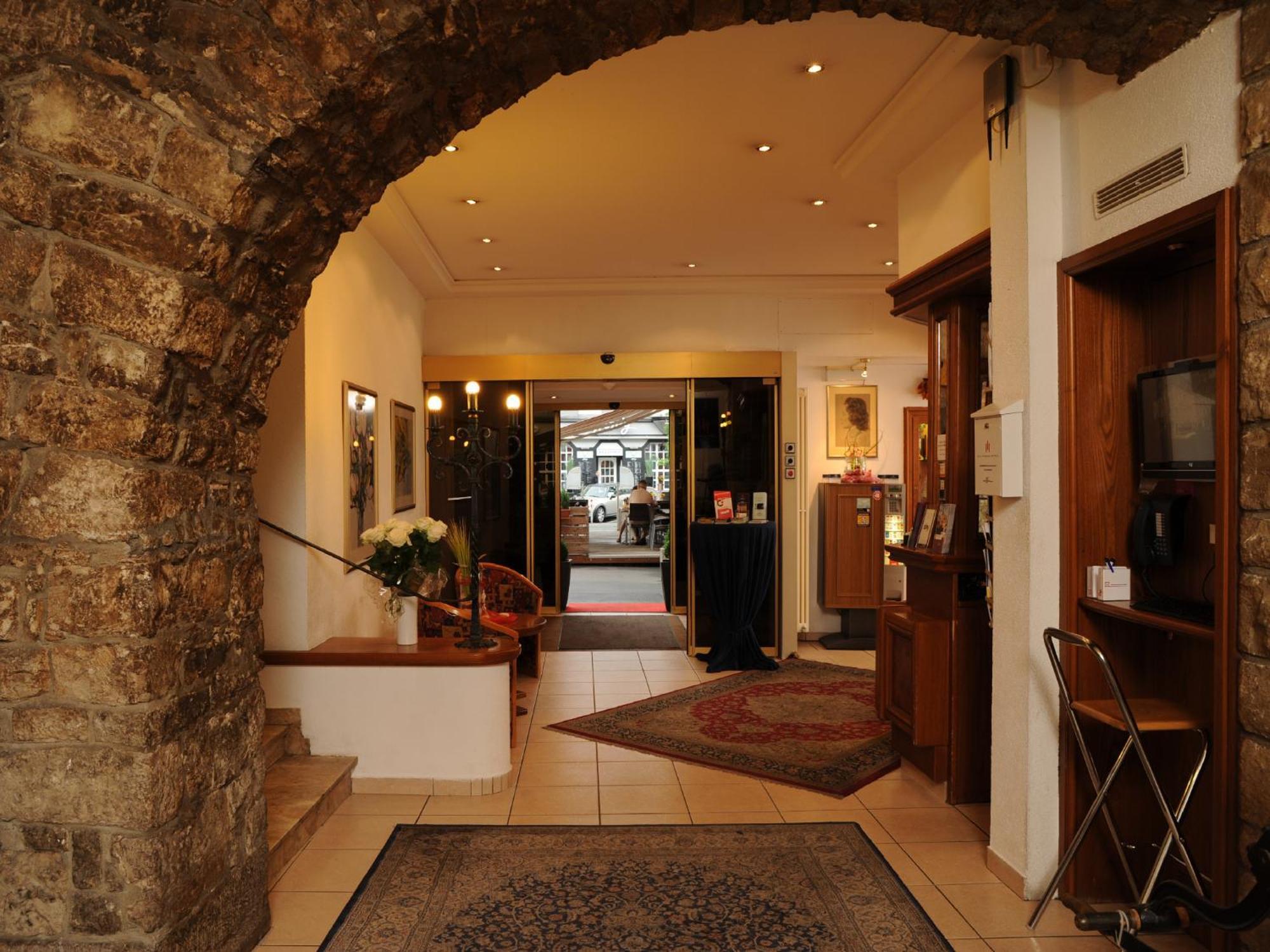 City Partner Hotel Strauss Wurzburg Bagian luar foto