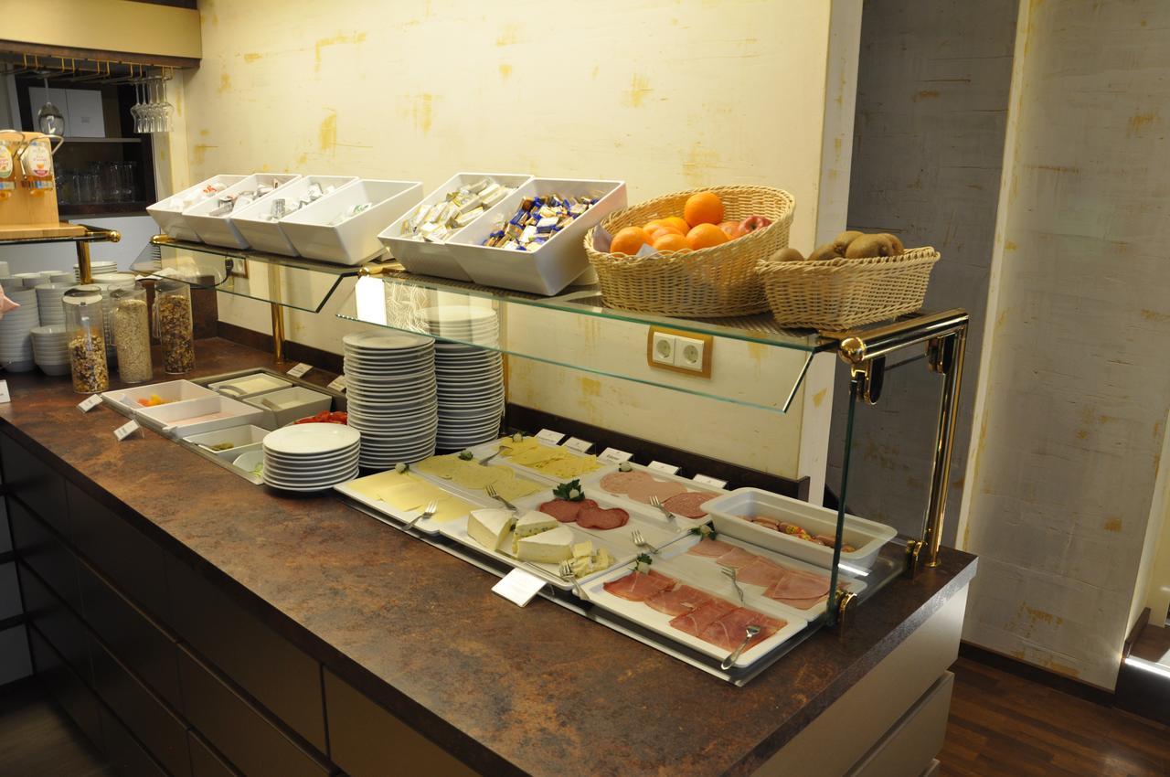 City Partner Hotel Strauss Wurzburg Bagian luar foto