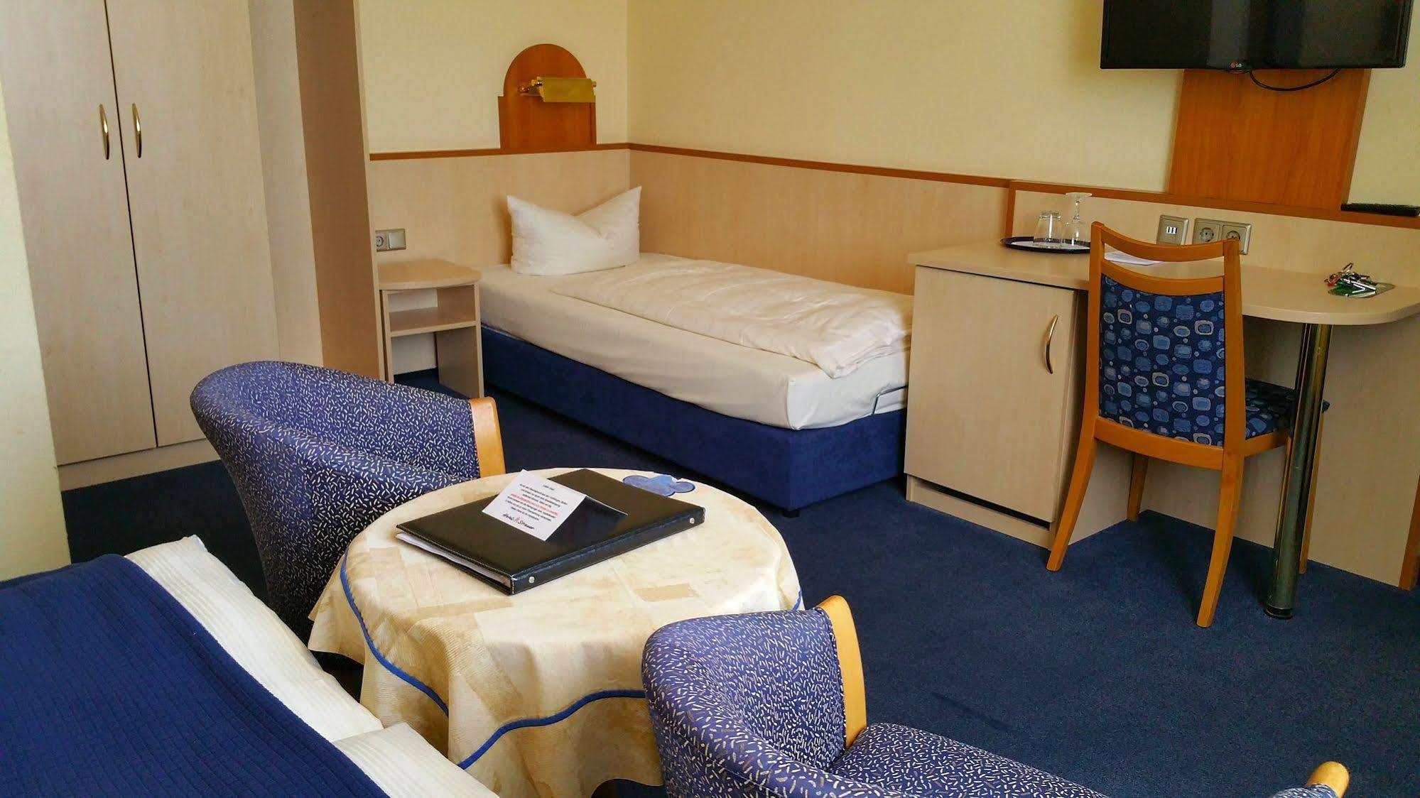 City Partner Hotel Strauss Wurzburg Bagian luar foto