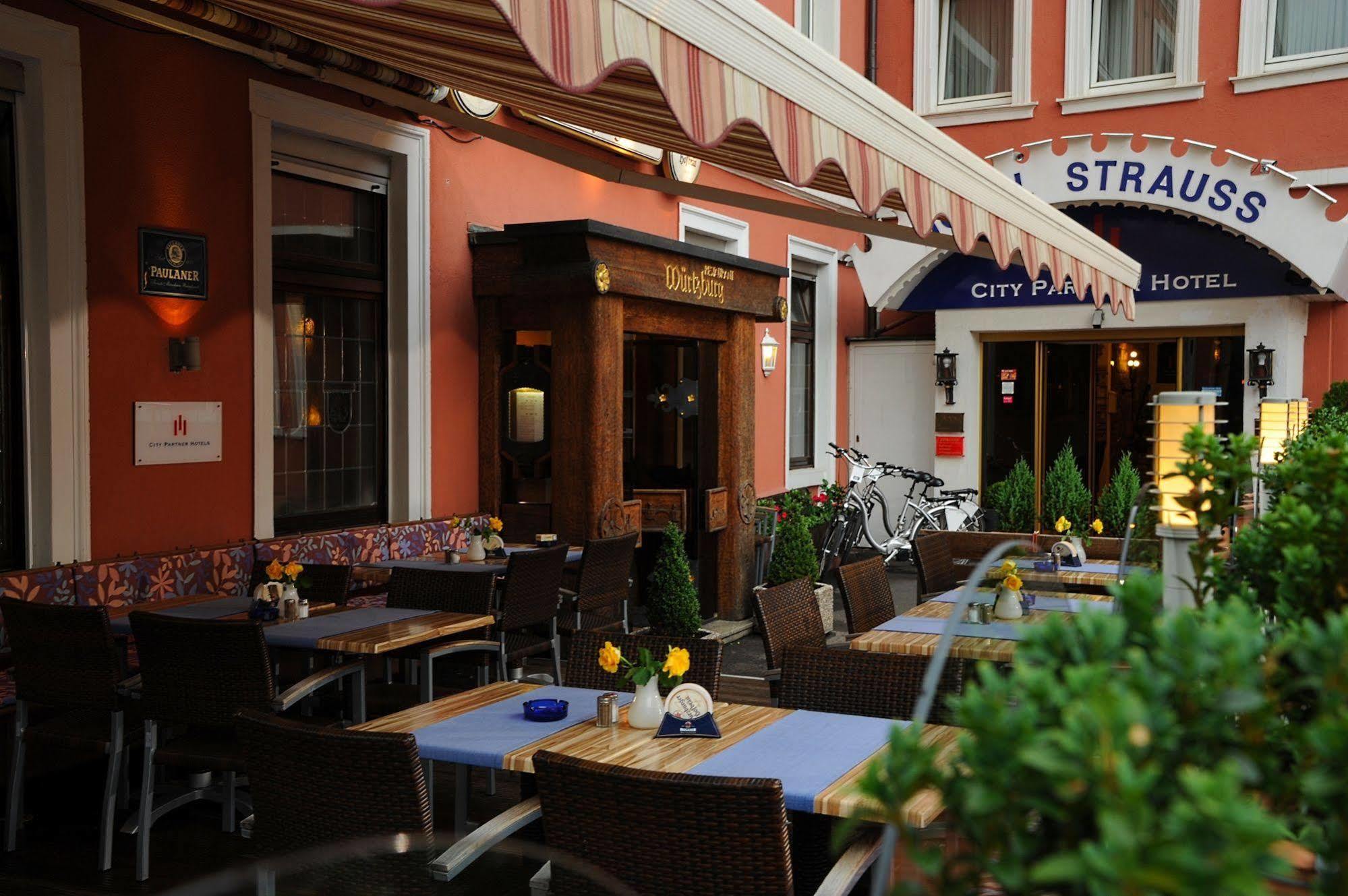 City Partner Hotel Strauss Wurzburg Bagian luar foto